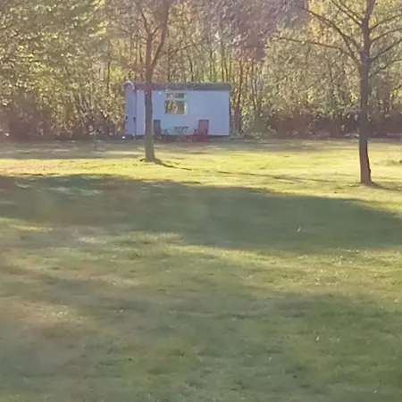 Sfeervolle Pipowagen/ Tiny House Dichtbij Park De Hoge Veluwe Hummelo