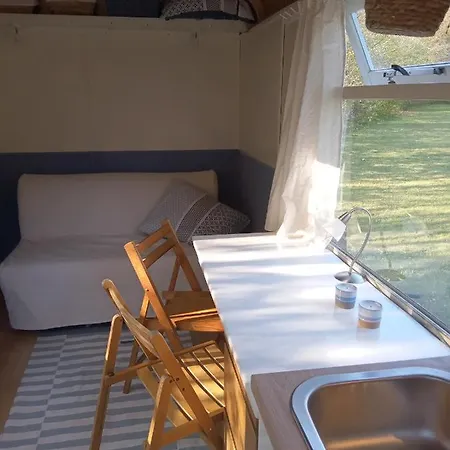 Sfeervolle Pipowagen/ Tiny House Dichtbij Park De Hoge Veluwe *